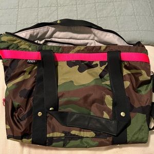 Tote bag with insert